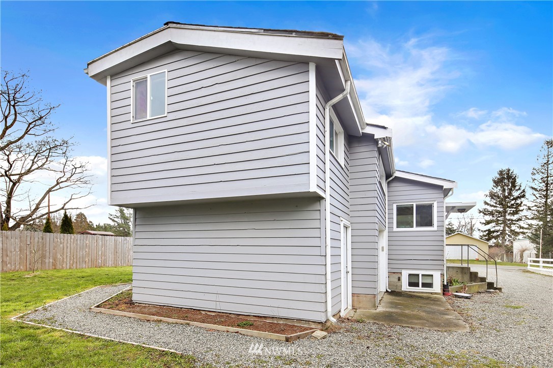 1606 Bayon Road Bellingham, WA 98225 - Photo 4 of 39 a view of a house with a yard