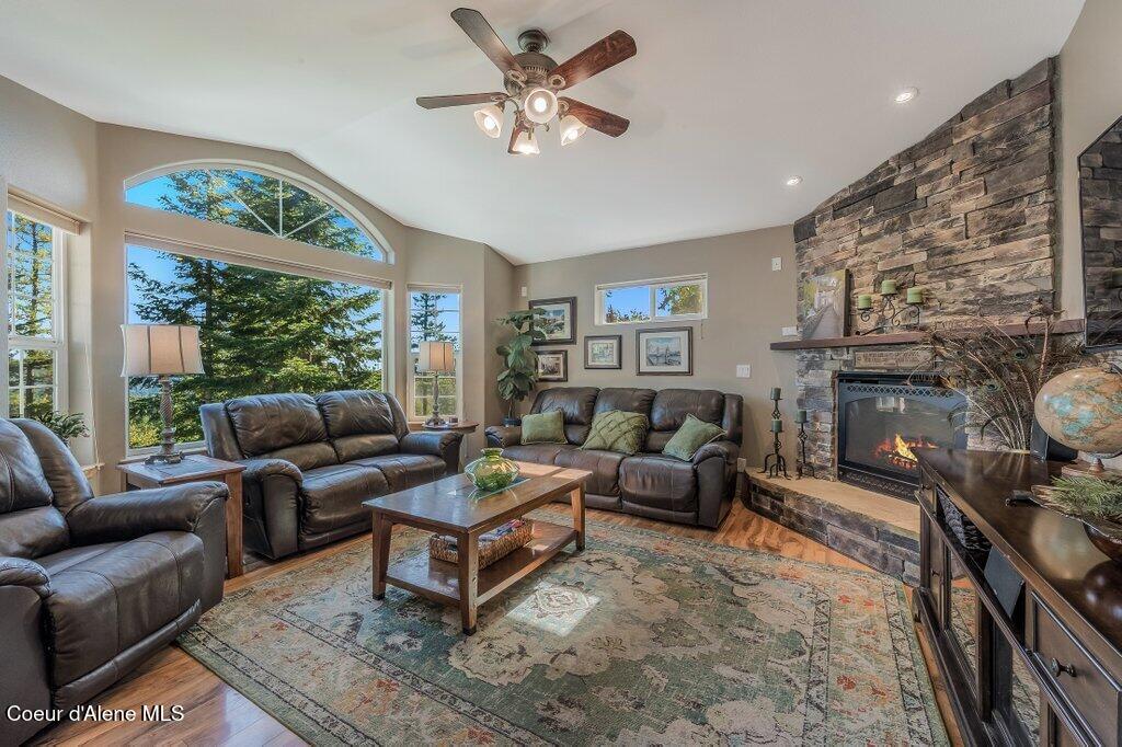 11413 North Summit Loop Post Falls, ID 83854 - Photo 13 of 67 Floor to Ceiling Windows in Living Area