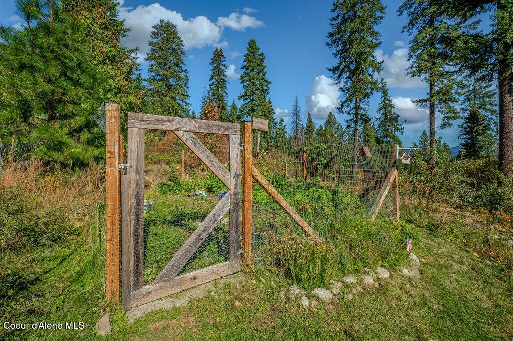 11413 North Summit Loop Post Falls, ID 83854 - Photo 54 of 67 Fenced Garden