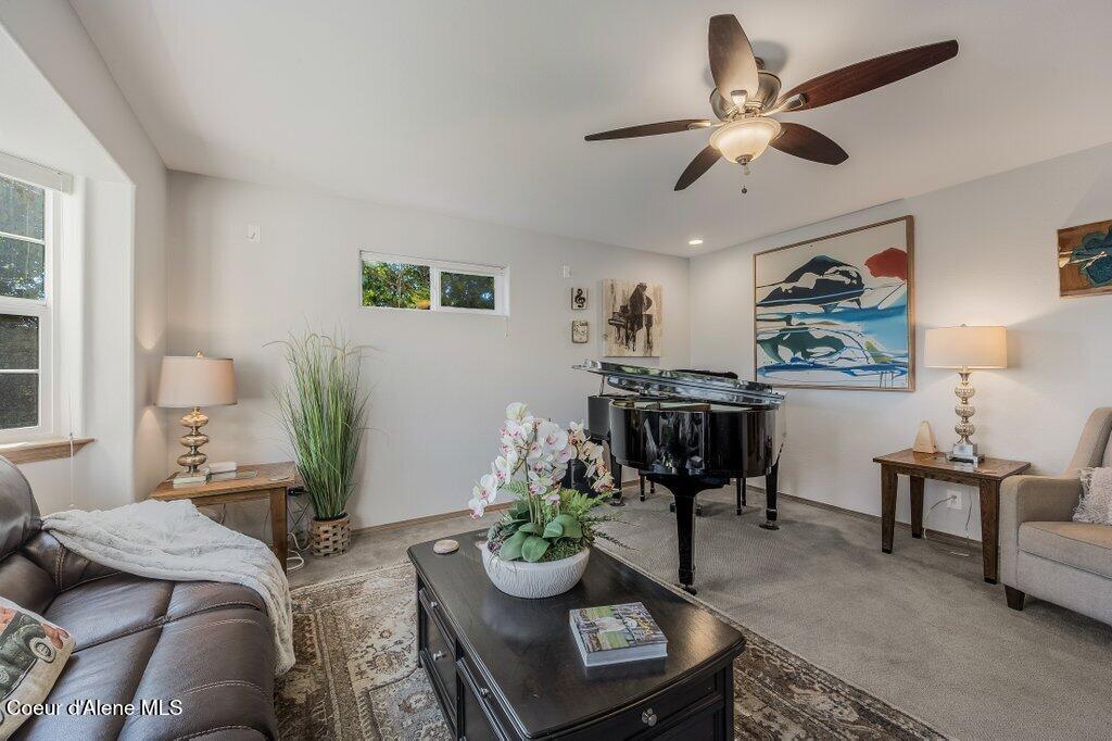 11413 North Summit Loop Post Falls, ID 83854 - Photo 10 of 67 Large Family Room