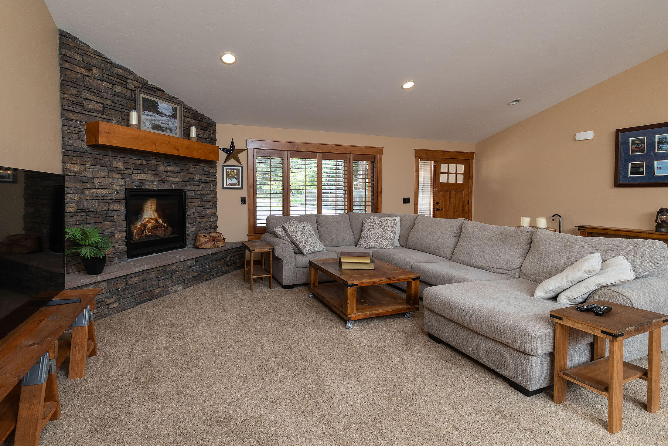19053 Pumice Butte Road Bend, OR 97702 - Photo 4 of 20 Plantation Shutters Throughout!