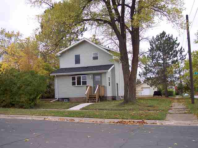 2003 West 3rd Avenue Hibbing, MN 55746 - Photo 1 of 5