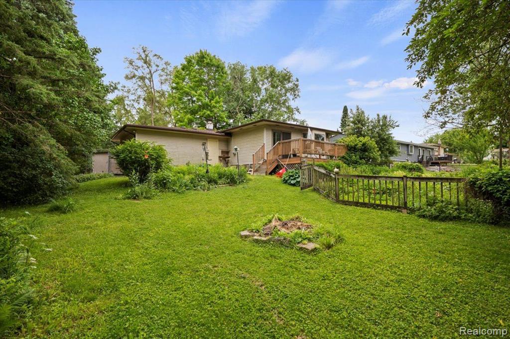 3556 West Drahner Road Oxford, MI 48371 - Photo 38 of 47
