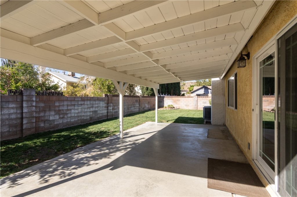 28009 Newbird Drive Saugus, CA 91350 - Photo 26 of 26 a view of a backyard with wooden fence