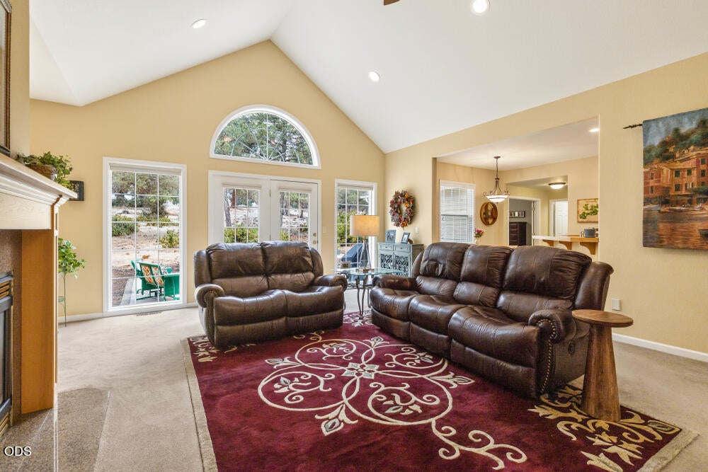 10847 Kestrel Road Klamath Falls, OR 97601 - Photo 14 of 55 Gallery Image 14