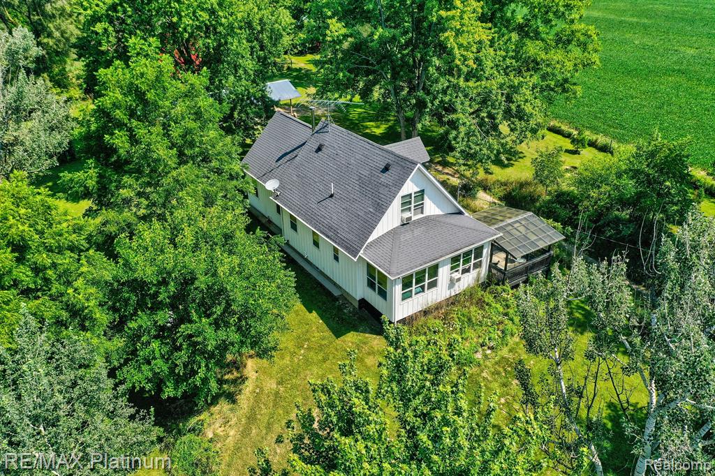 10488 Smith Road Gaines, MI 48436 - Photo 5 of 50