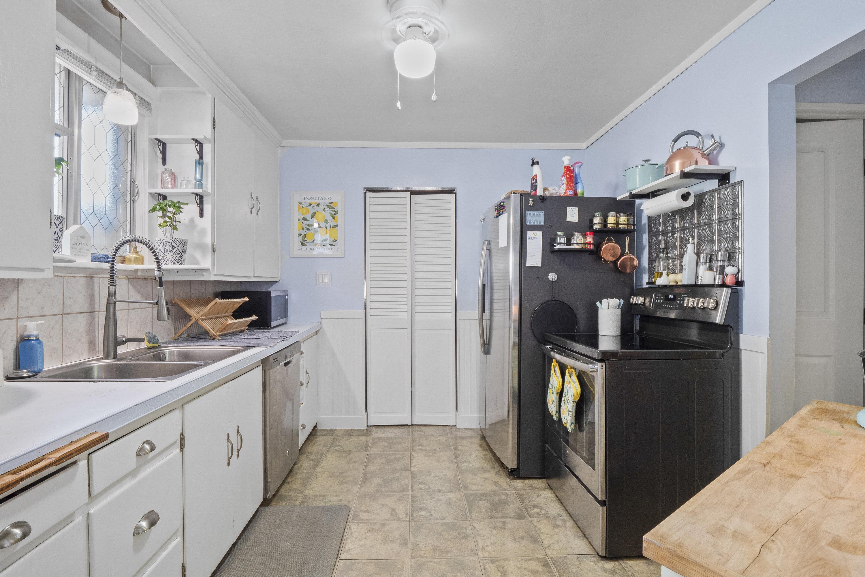 1317 North Bessie Road Spokane Valley, WA 99212 - Photo 6 of 49