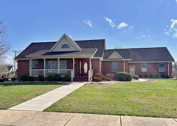 $349,000 | 309 Northeast D Street, Linton, IN 47441