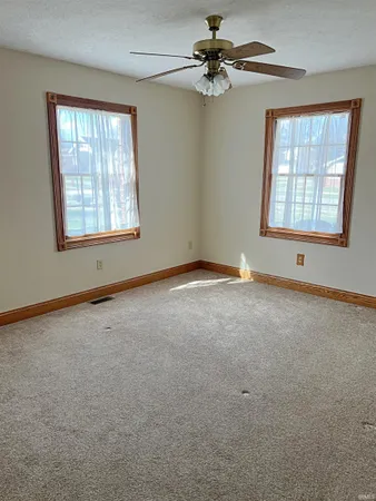 $319,000 | 309 Northeast D Street, Linton, IN 47441