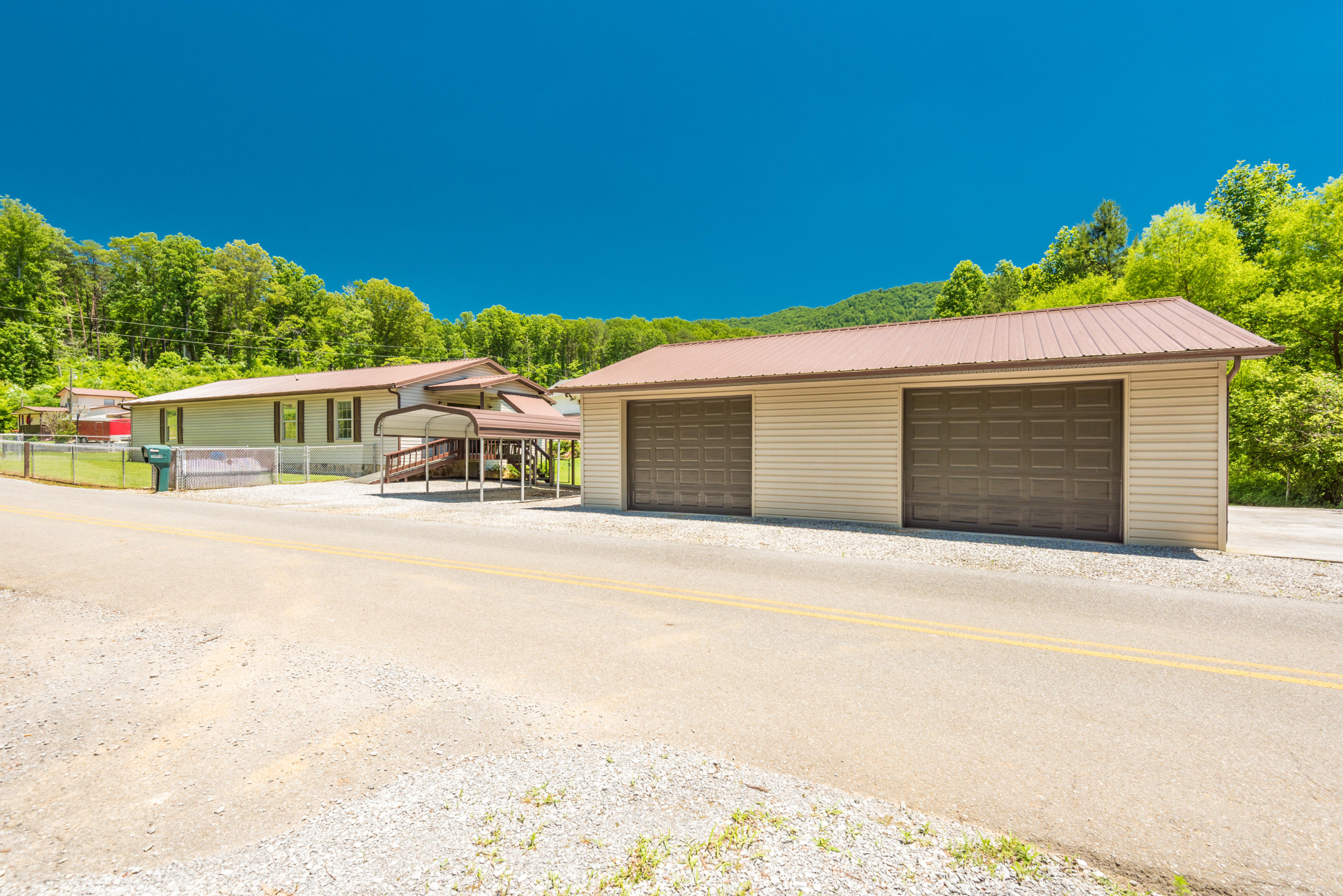 3108 Allegheny Loop Road Maryville, TN 37803 - Photo 3 of 17 3110AlleghenyLoop-12