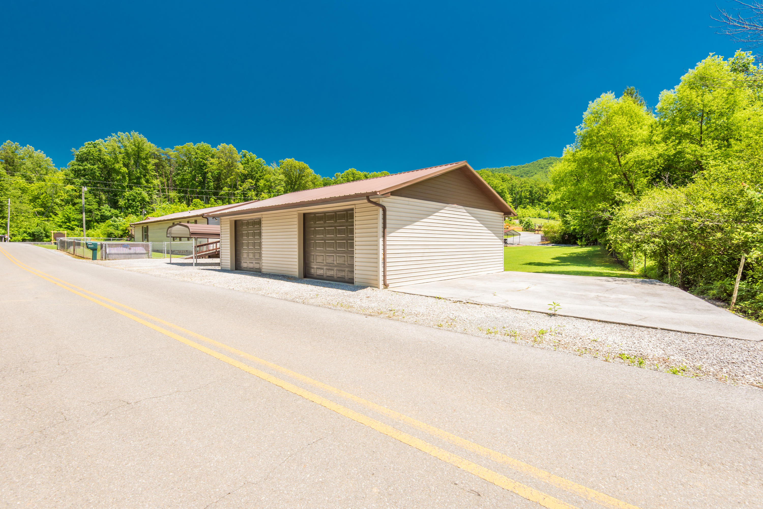 3108 Allegheny Loop Road Maryville, TN 37803 - Photo 4 of 17 3110AlleghenyLoop-11