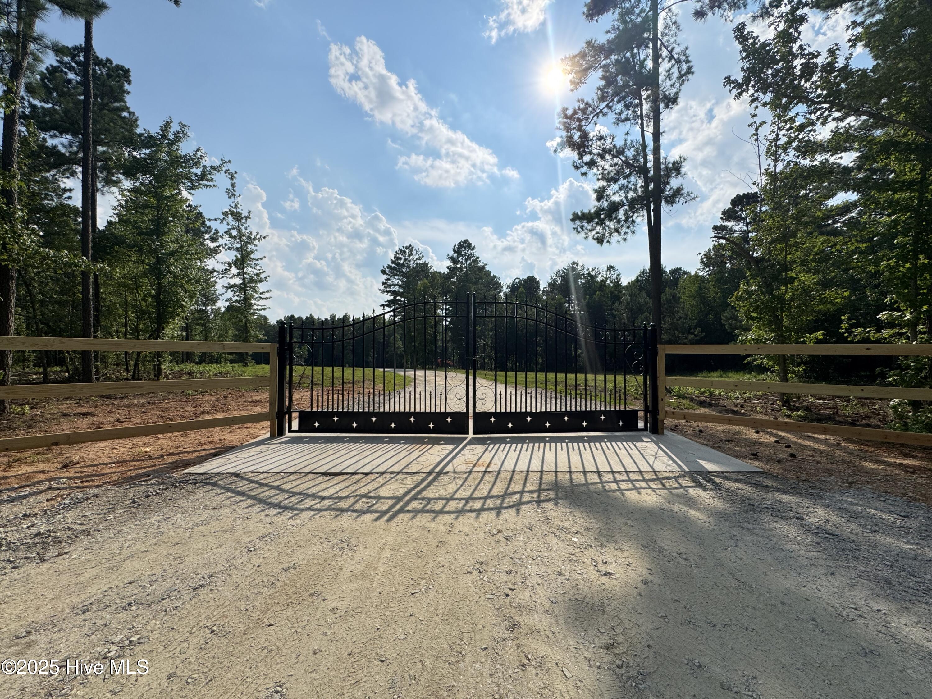 285 Old Eason Road Zebulon, NC 27597 - Photo 3 of 15 IMG_4239