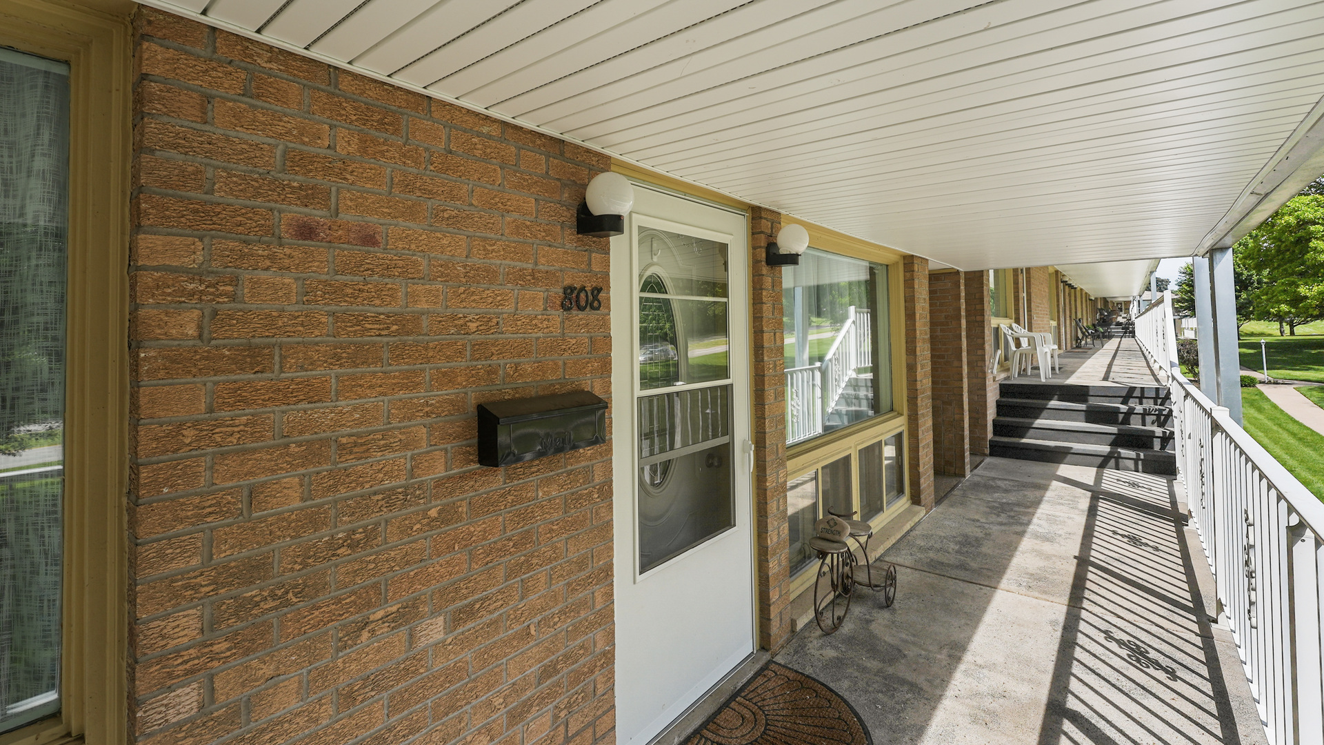 1104 Kimberly Road, Unit 808 Bettendorf, IA 52722 - Photo 4 of 49