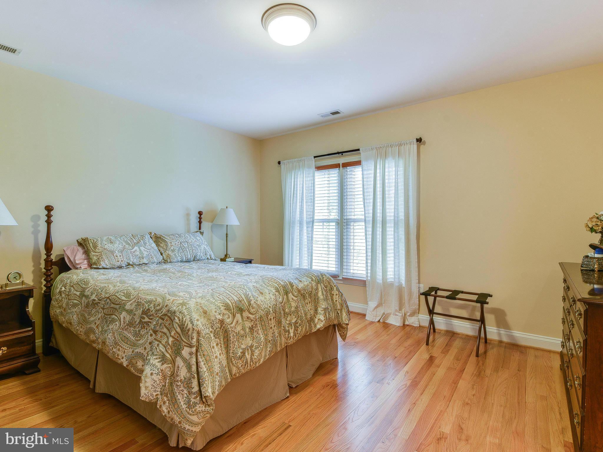 18264 Wickham Road Olney, MD 20832 - Photo 22 of 30 Bedroom