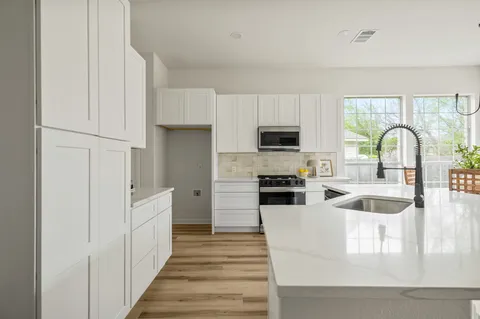 $475,000 | 4015 Sable Oaks Drive, Round Rock, TX 78664