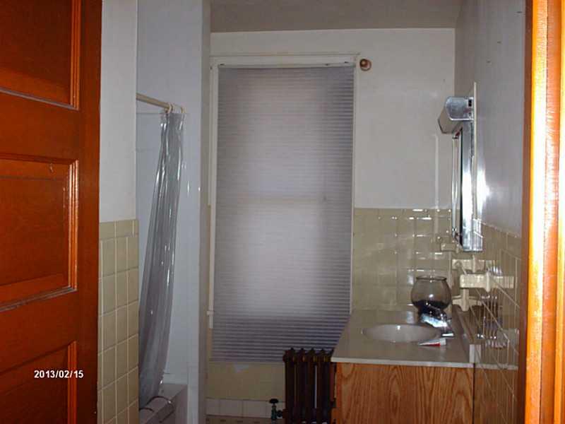 1507 Marshall Road Monaca, PA 15061 - Photo 11 of 15 Full Bath.