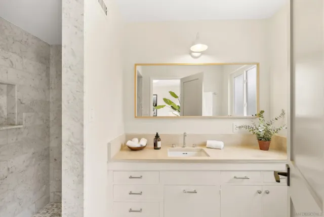 $3,875,000 | 6653 Avenida Manana, La Jolla, CA 92037