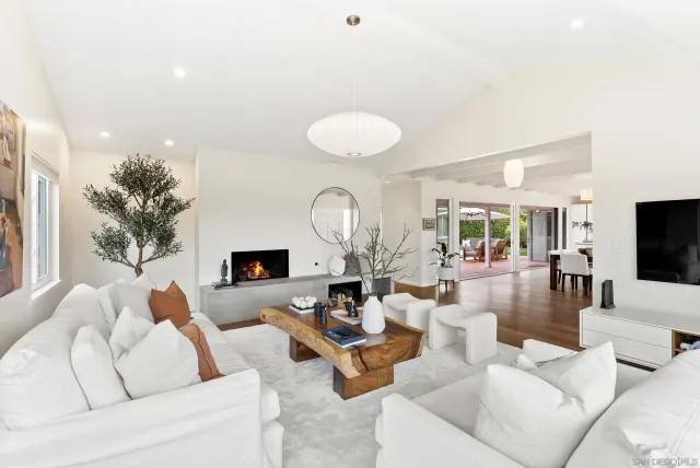 $3,875,000 | 6653 Avenida Manana, La Jolla, CA 92037