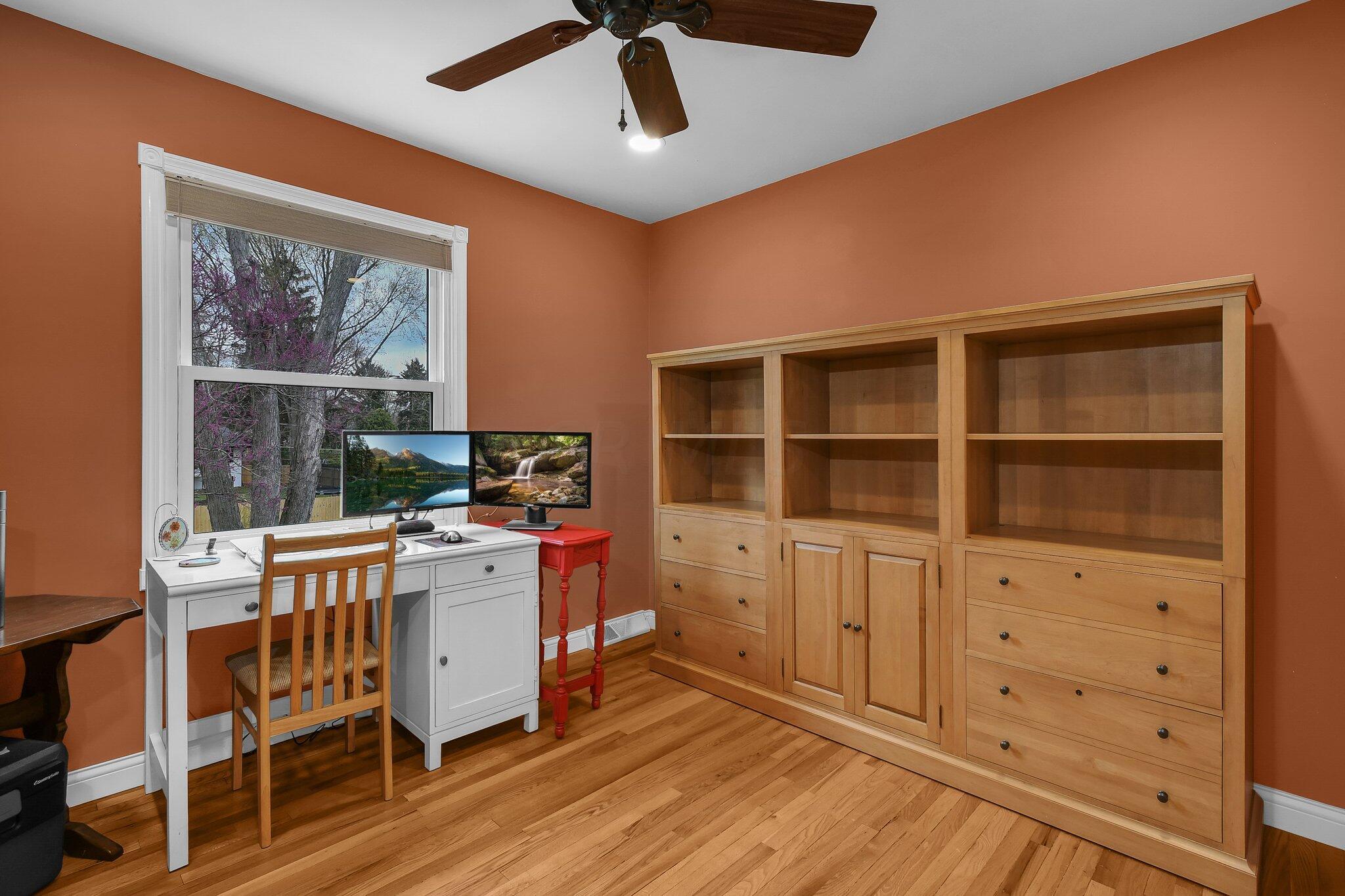 6604 Estel Road Columbus, OH 43235 - Photo 22 of 36 3rd Bedroom