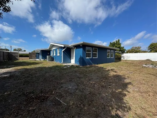 $349,000 | 3631 Meyer Place, Sarasota, FL 34239