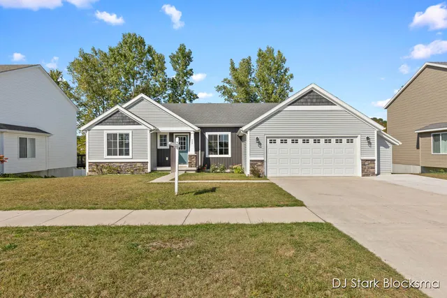 $351,000 | 523 Hill Valley Lane, Sparta, MI 49345
