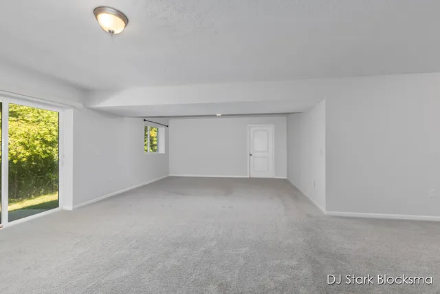 $351,000 | 523 Hill Valley Lane, Sparta, MI 49345