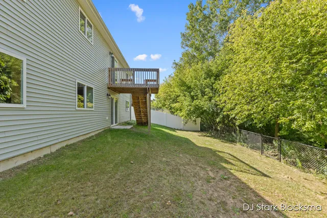 $351,000 | 523 Hill Valley Lane, Sparta, MI 49345