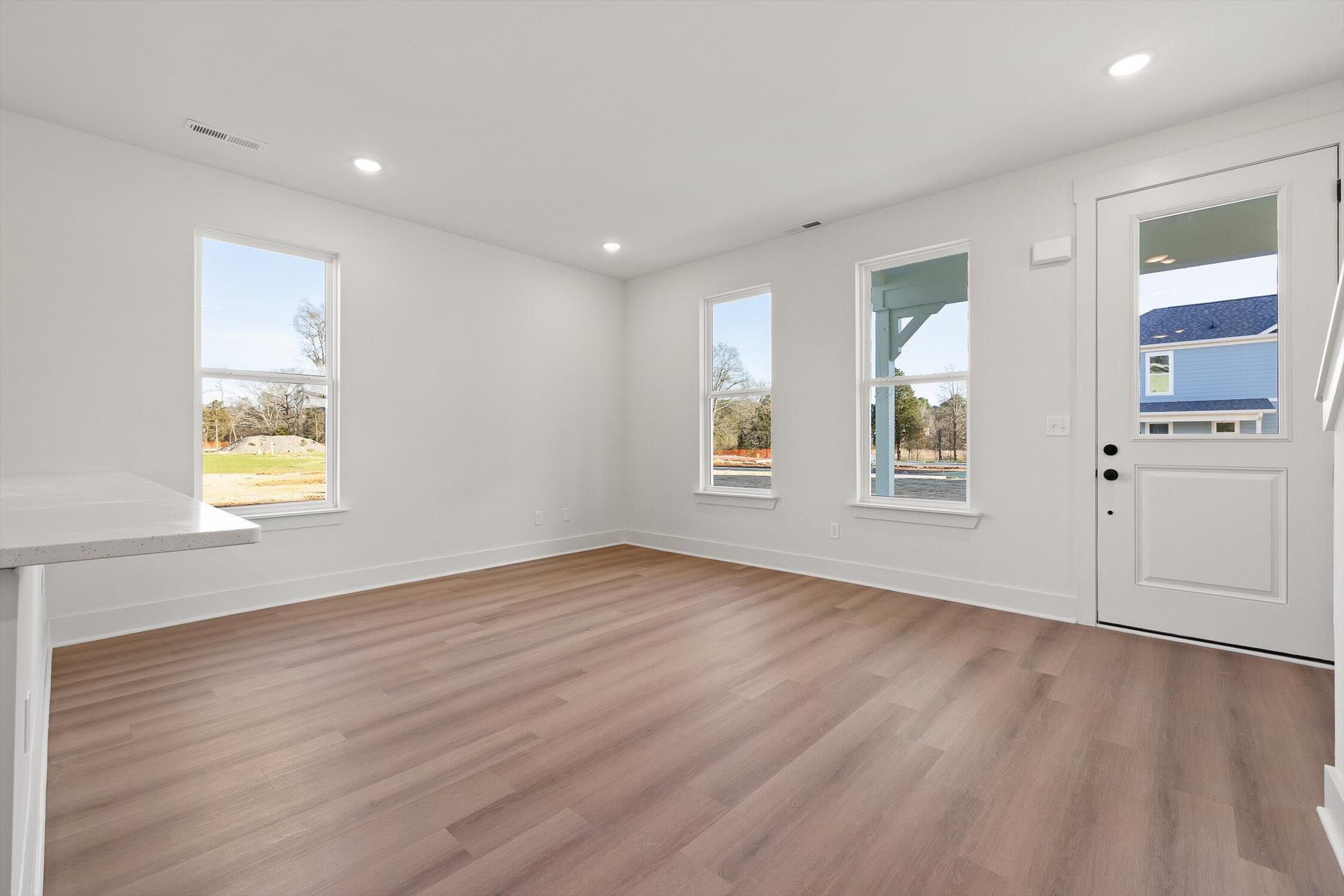 5160 Certain Circle Hixson, TN 37343 - Photo 4 of 31 12-5112 Northpoint-12