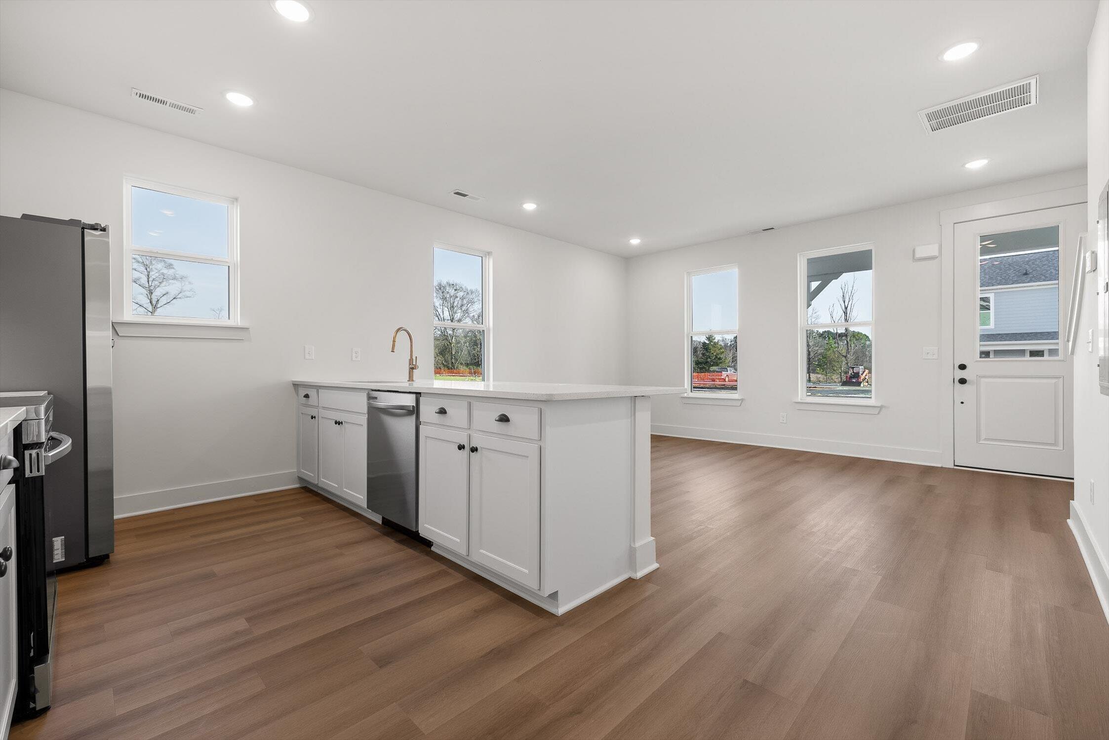 5160 Certain Circle Hixson, TN 37343 - Photo 6 of 31 16-5112 Northpoint-16