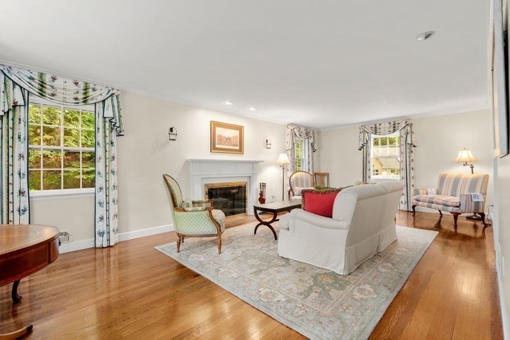 35 Haven Road Wellesley, MA 02481 - Photo 6 of 29 Gallery Image 6