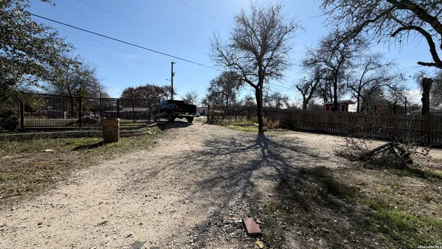 $1,500 | 23035 Opportunity Drive, Elmendorf, TX 78112