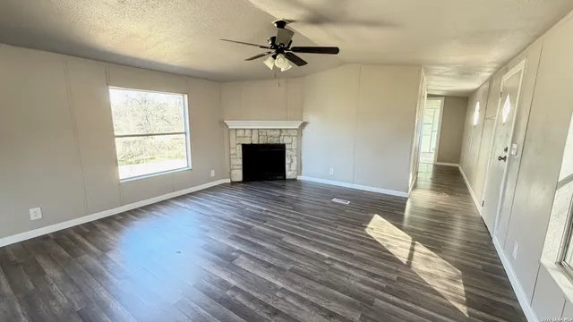 $1,500 | 23035 Opportunity Drive, Elmendorf, TX 78112