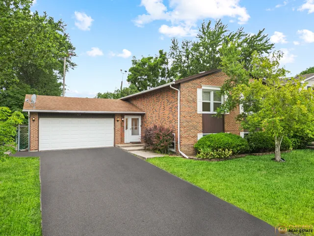 $499,900 | 220 Osage Terrace, Buffalo Grove, IL 60089