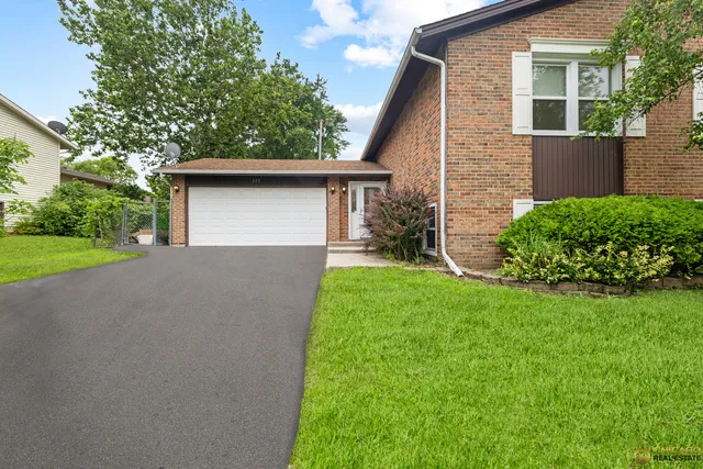$499,900 | 220 Osage Terrace, Buffalo Grove, IL 60089