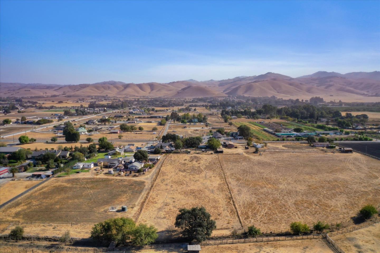 6520 Fairview Road Hollister, CA 95023 - Photo 34 of 39 a view of a city