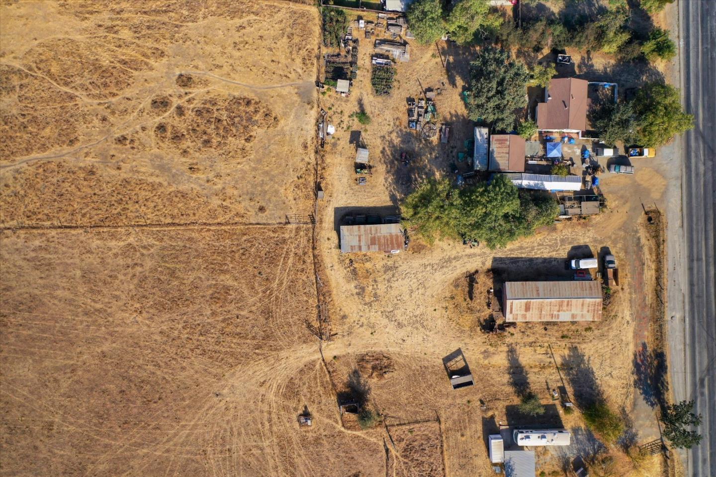 6520 Fairview Road Hollister, CA 95023 - Photo 6 of 39