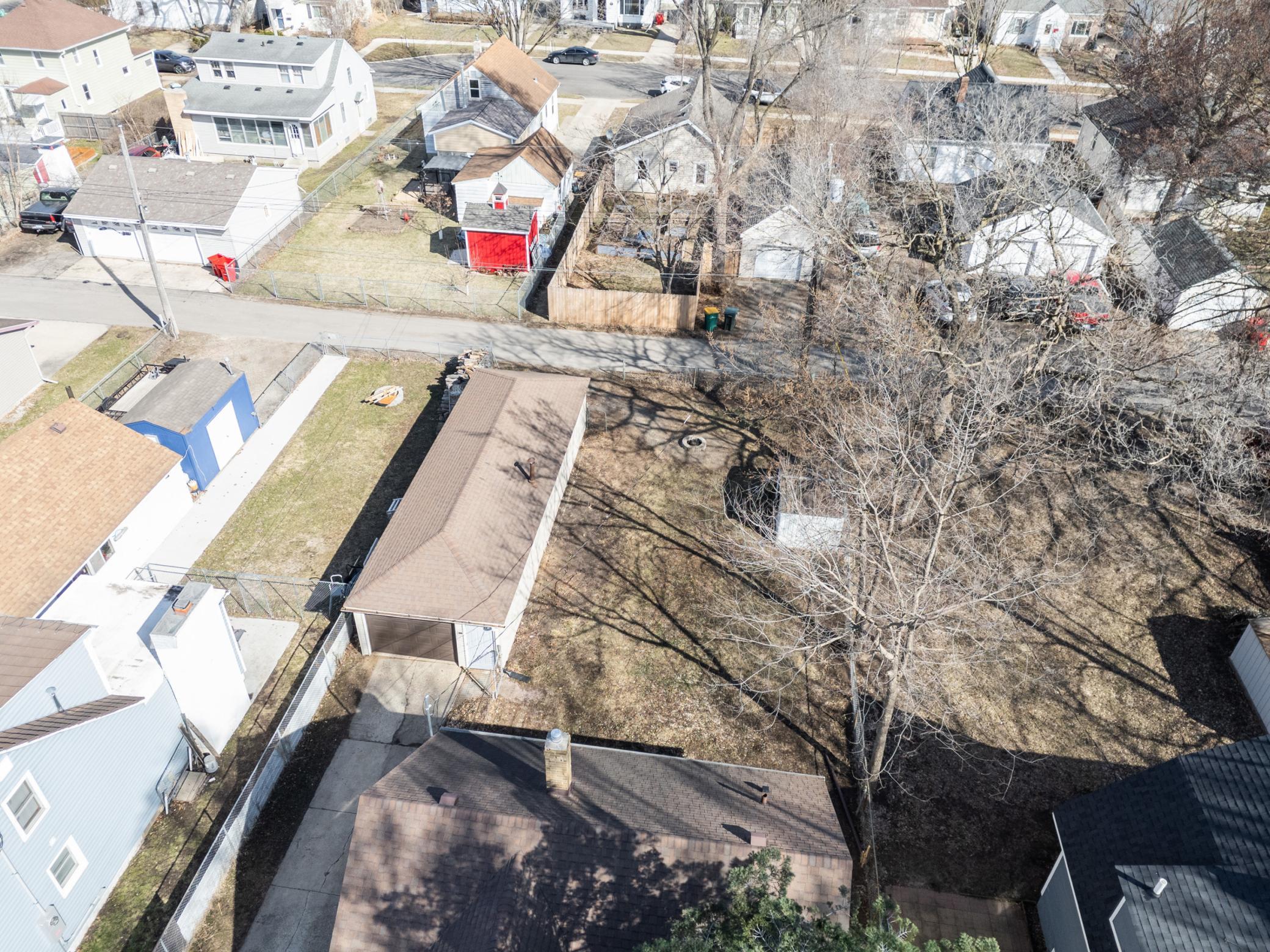 921 11th Street Southeast Rochester, MN 55904 - Photo 25 of 33