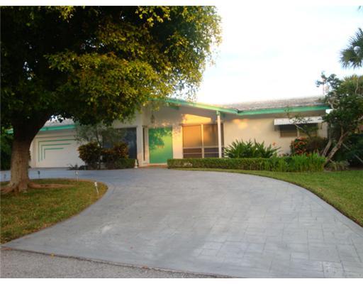113 Lighthouse Drive Jupiter Inlet Colony, FL 33469 - Photo 1 of 3 Primary Photo