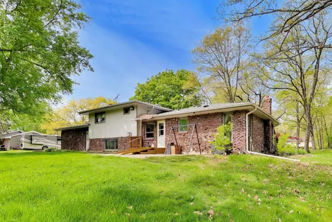 $300,000 | 26339 South Woodlawn Avenue, Crete, IL 60417
