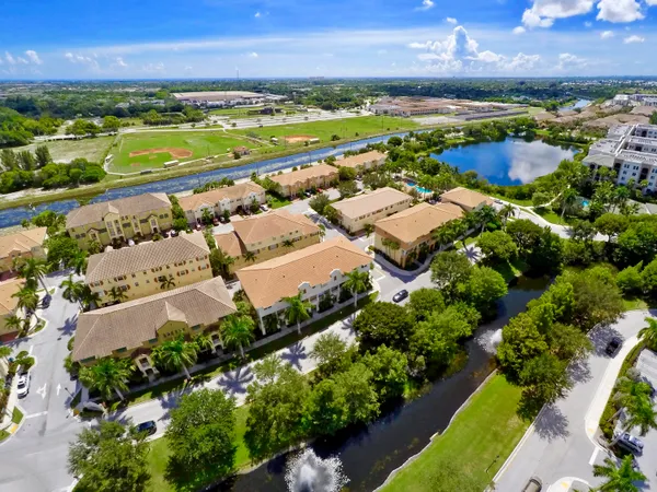 $2,995 | 1859 Via Boynton Beach, Boynton Beach, FL 33426