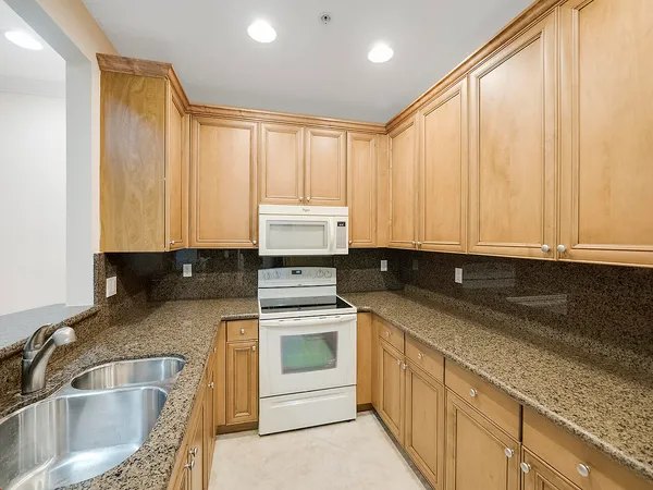 $2,995 | 1859 Via Boynton Beach, Boynton Beach, FL 33426