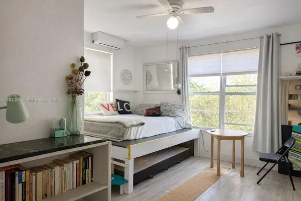 $1,600 | 428 Southwest 9th Street, Unit 15, Miami, FL 33130