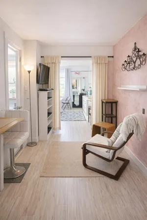 $1,600 | 428 Southwest 9th Street, Unit 15, Miami, FL 33130