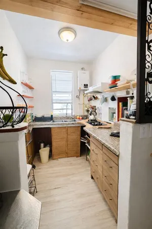 $1,600 | 428 Southwest 9th Street, Unit 15, Miami, FL 33130