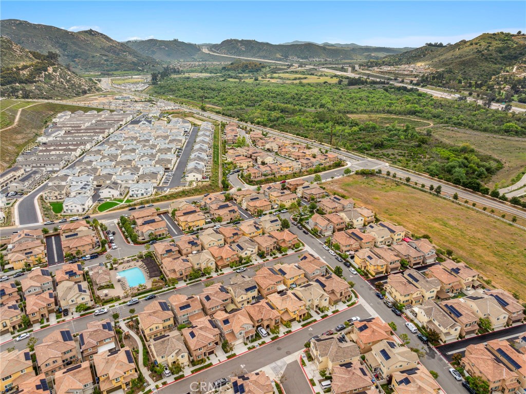 205 Spotted Saddle Way Fallbrook, CA 92028 - Photo 41 of 63 view of an outdoor space