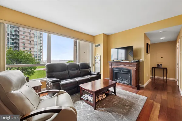$274,850 | 901 North Penn Street, Unit P407, Philadelphia, PA 19123