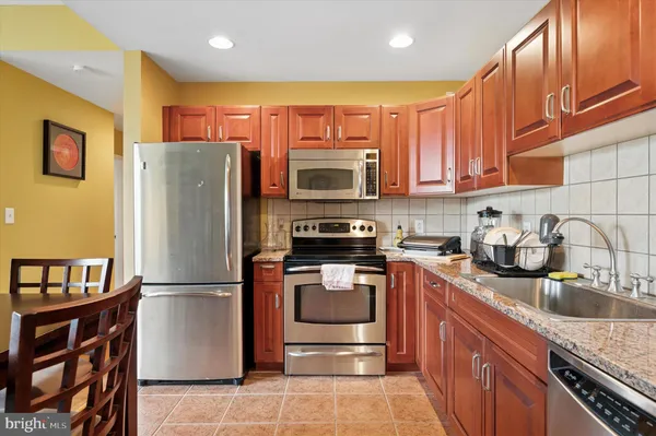 $274,850 | 901 North Penn Street, Unit P407, Philadelphia, PA 19123