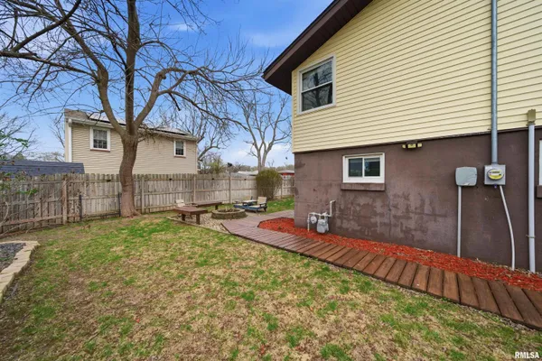 $189,900 | 1601 North 11th Street, Pekin, IL 61554