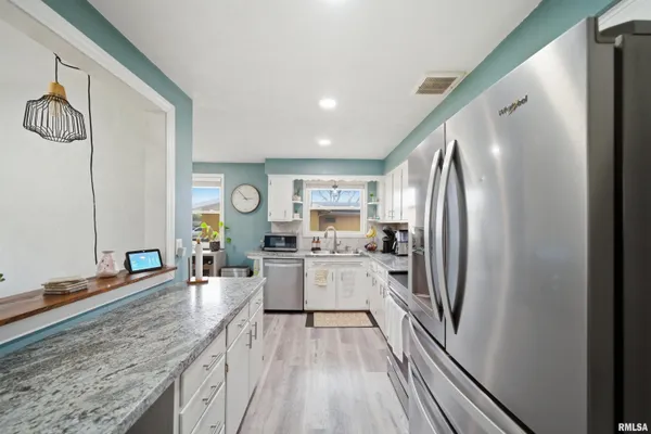 $189,900 | 1601 North 11th Street, Pekin, IL 61554