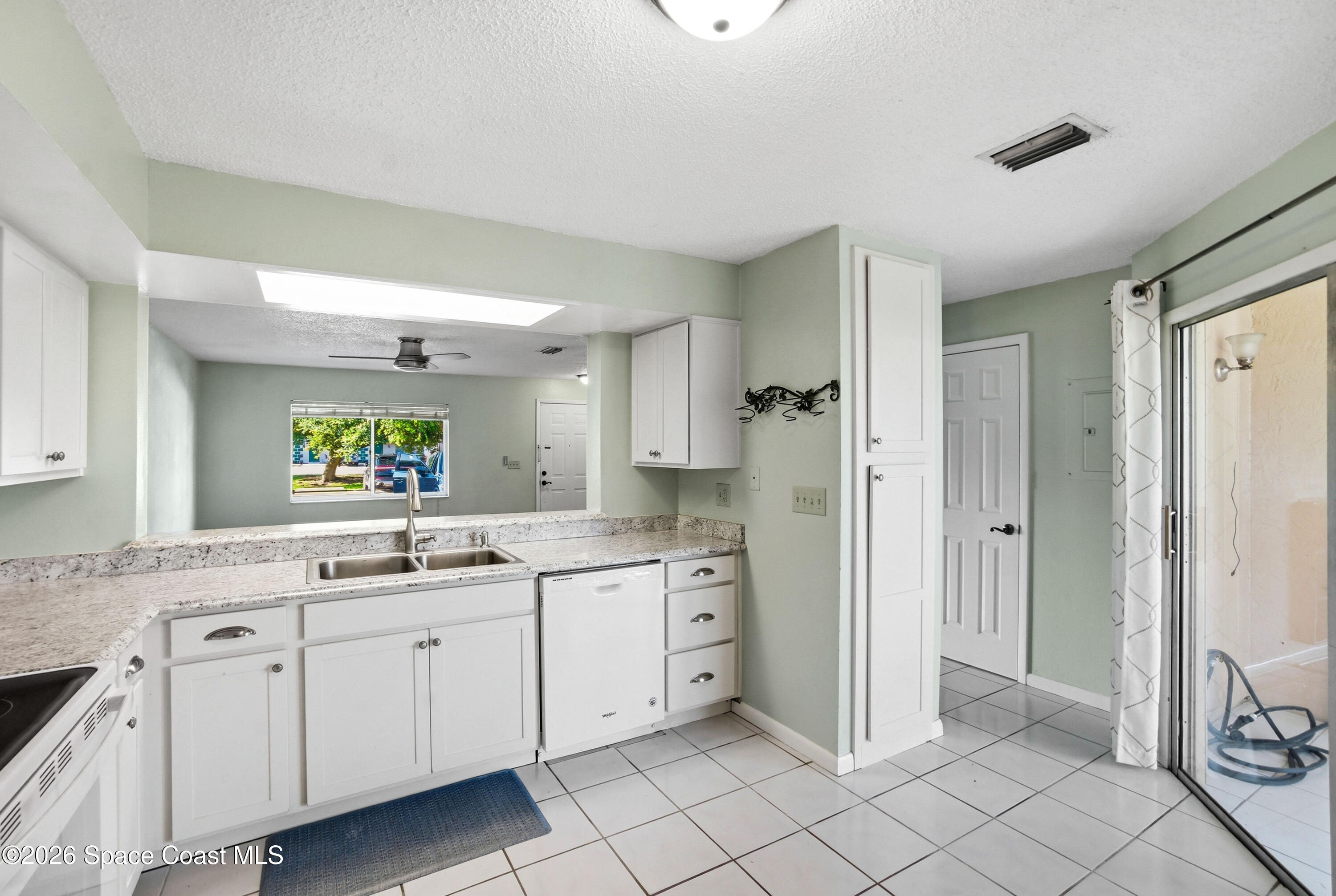 1880 Murrell Road, Unit Q63 Rockledge, FL 32955 - Photo 3 of 13 1880 Murrell Rd _012